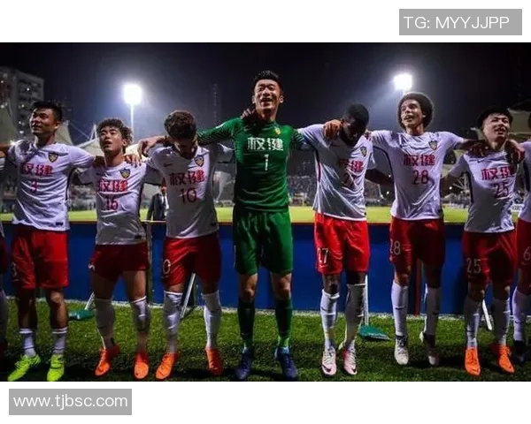 西安篮球队在亚运会积分榜上以62分稳居第一名表现出色